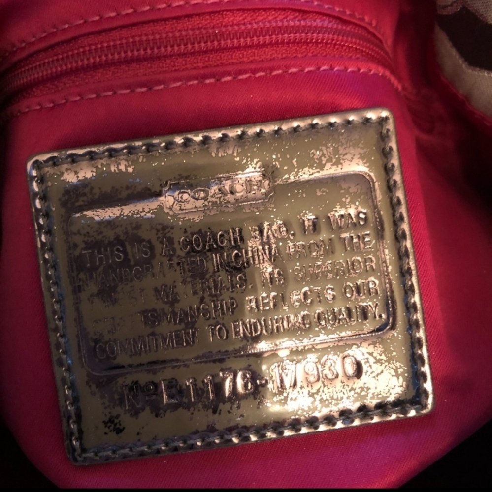 Coach purse 👛 - Picture 8 of 14